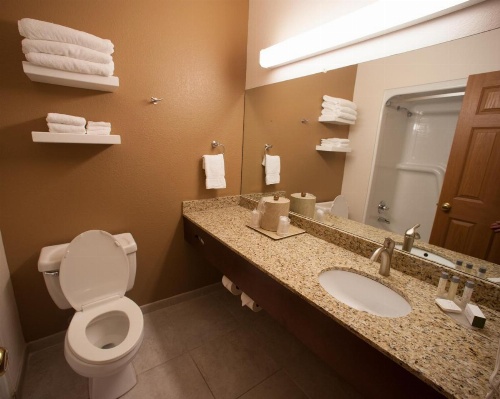 Northfield Inn Suites and Conference Center image 35